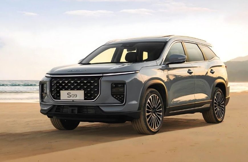 Soueast llega al Perú con tres modelos