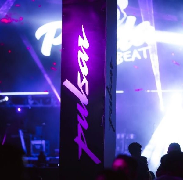 Pulsar enciende la selva: Tarapoto y Puerto Maldonado vivirán una noche de música y motos