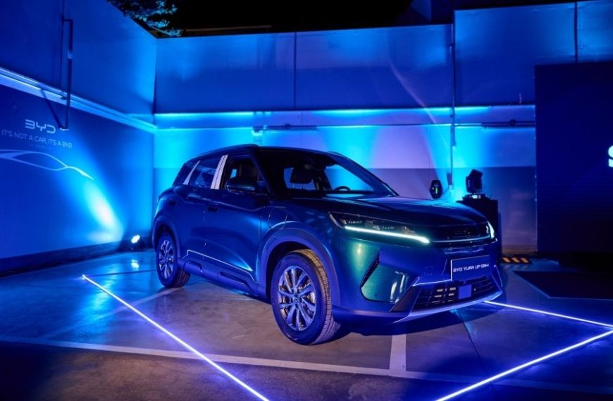 BYD lanza la Yuan Up Súper Híbrida Enchufable en Perú