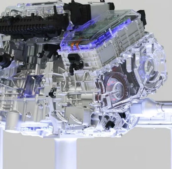 Geely rompe récord Guinness con su nuevo motor híbrido autorrecargable: promete 2,2 l/100 km