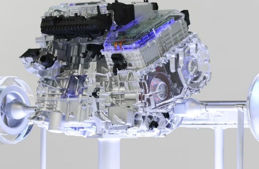 Geely rompe récord Guinness con su nuevo motor híbrido autorrecargable: promete 2,2 l/100 km