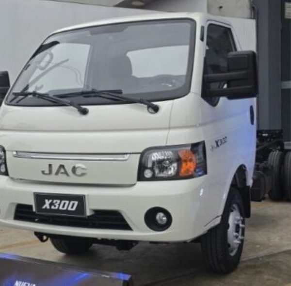 JAC Motors presenta el nuevo camión ligero JAC x300, mayor torque y largo carrozable del segmento