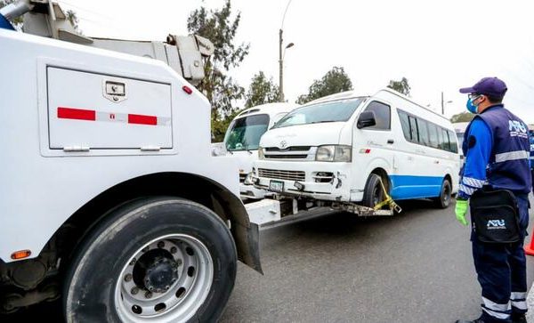ATU detecta 1,064 conductores sin brevete en lo que va del año