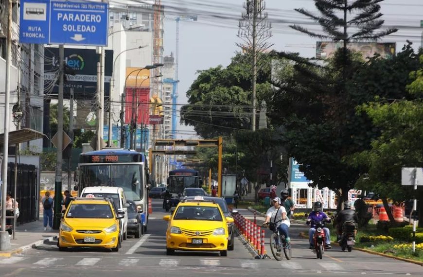 ATU instalará topes elevados para impedir invasión de carriles exclusivos en Lima
