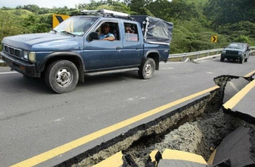 Cómo actuar ante un sismo si estás manejando: recomendaciones para evitar accidentes