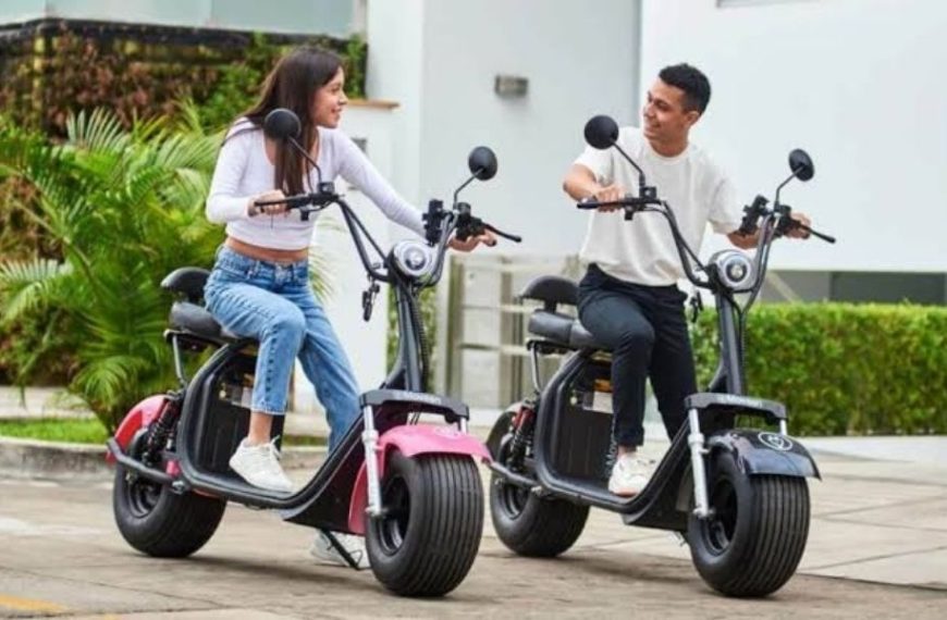 Invasión de motos eléctricas en Lima