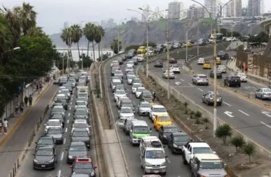 Inmatriculación de vehículos livianos crece 39.5% en Perú durante los primeros ocho meses de 2026