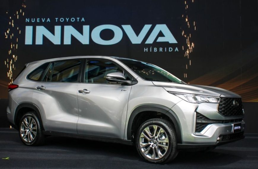 Toyota presenta la nueva Innova, una SUV híbrida que combina confort, espacio y eficiencia para toda la familia