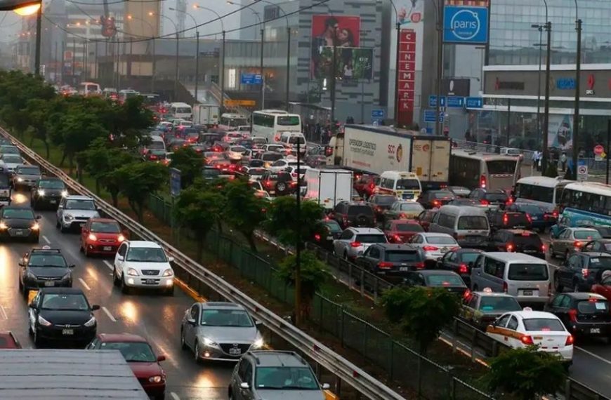 Tráfico en Lima: conductores pierden más de ocho días al año por la congestión vehicular