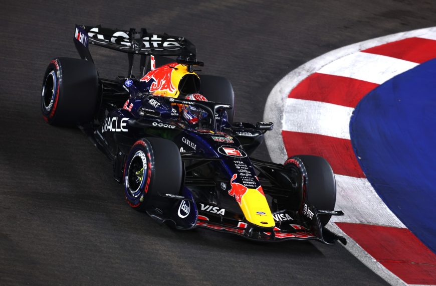 Red Bull Ford Powertrains celebra un hito histórico con la victoria en el GP de Singapur