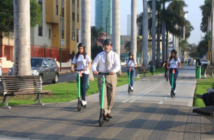 ¿Qué motos y scooters eléctricos necesitan placa y SOAT en Perú? Conoce los requisitos